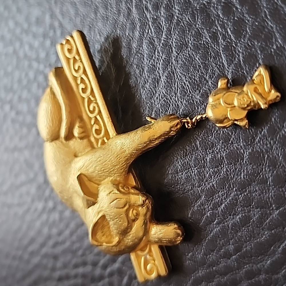 VTG JJ Gold Cat and Mouse Brooch - Picture 4 of 7